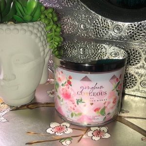 Bath and body works three wick candle Gingham gorgeous Firm on Price